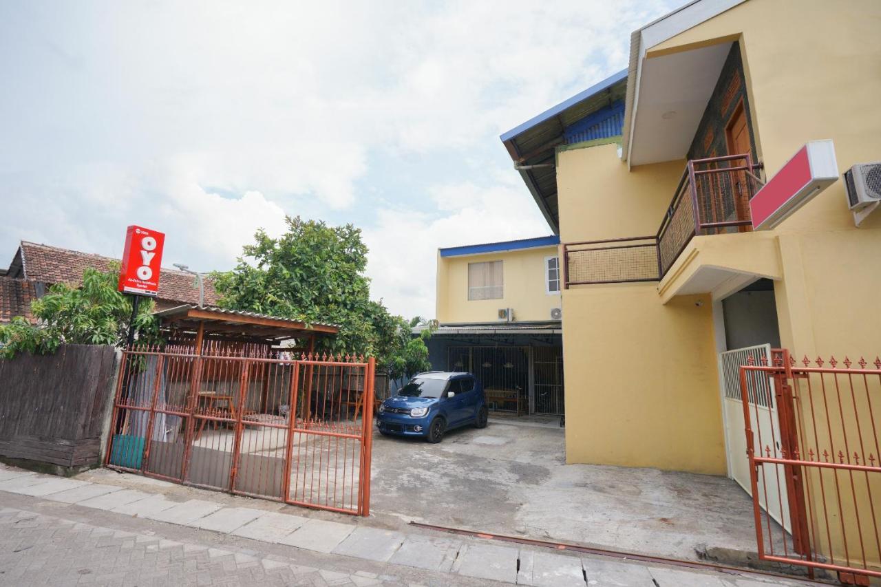 Oyo 2656 Az Zahra Residence Syariah Surabaya Eksteriør bilde