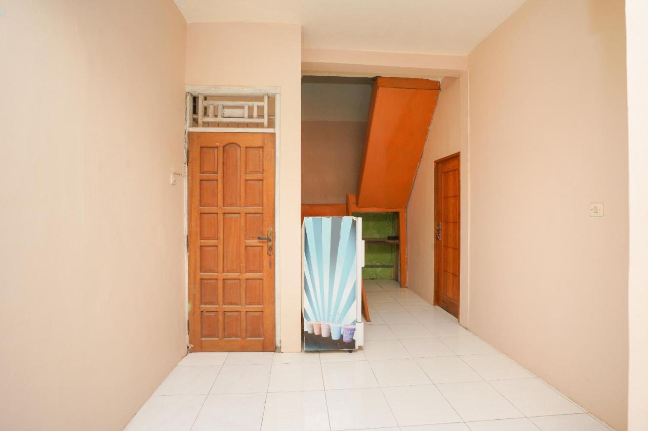 Oyo 2656 Az Zahra Residence Syariah Surabaya Eksteriør bilde