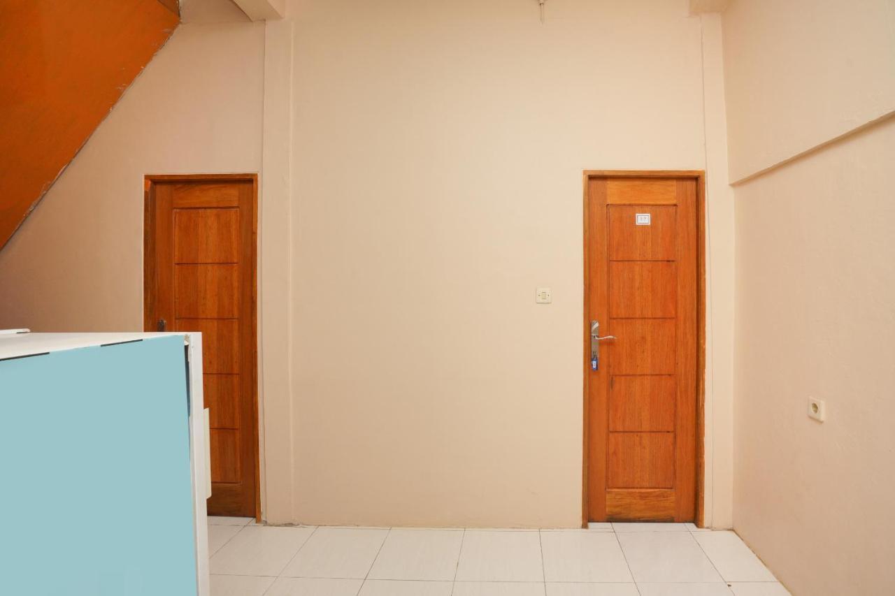 Oyo 2656 Az Zahra Residence Syariah Surabaya Eksteriør bilde